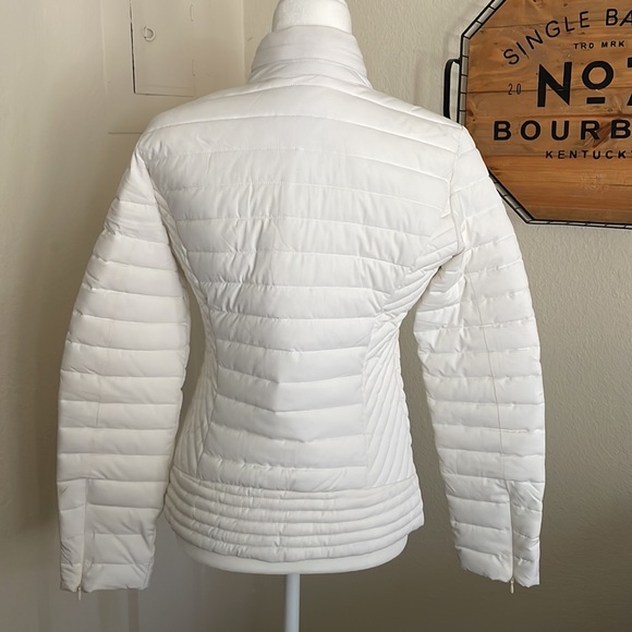 Guess White Puffer Jacket - Picture 3 of 10